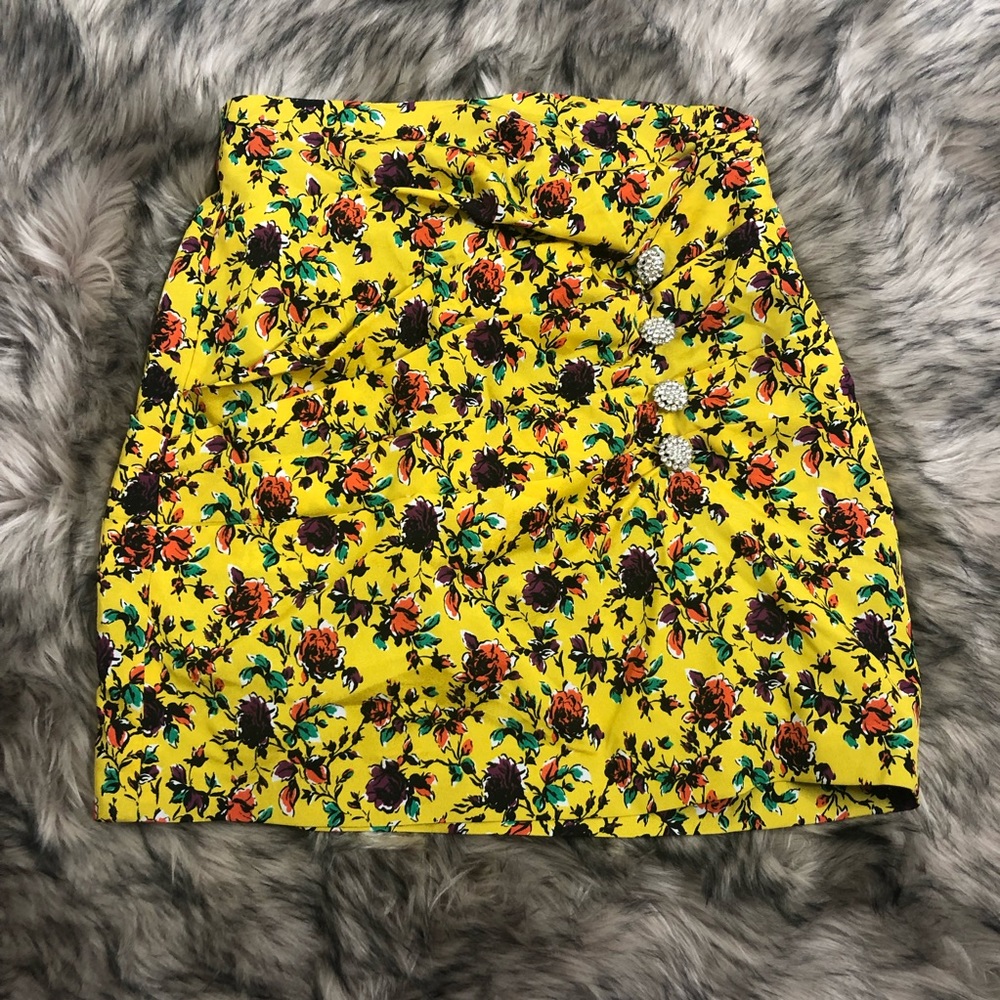 Zara Yellow Floral Mini skirt with Accents - Picture 1 of 7